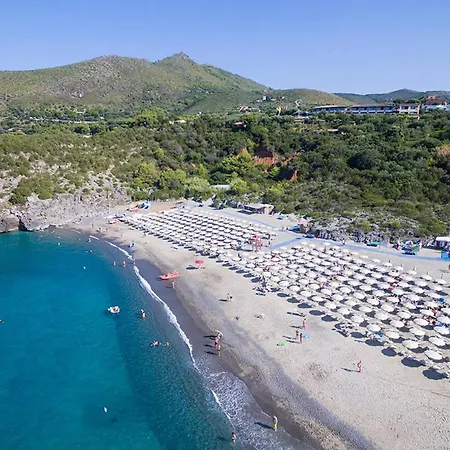 Maria Luisa Vista Mare, - Happy